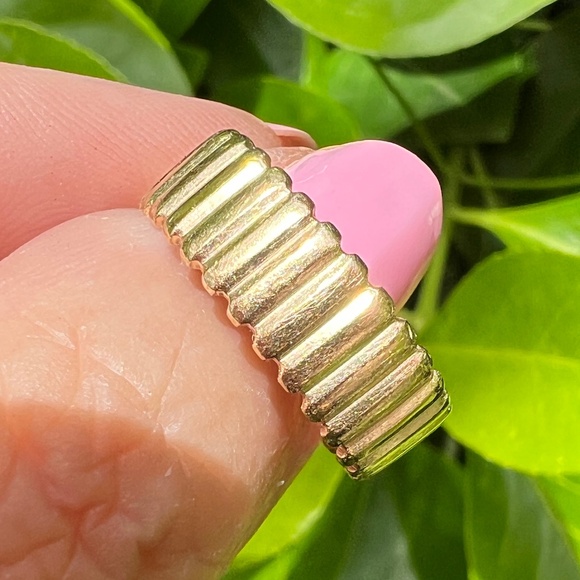 VINTAGE 14K YELLOW GOLD RIBBED DESIGN WIDE BAND RING WEDDING ANNIVERSARY - Picture 6 of 16